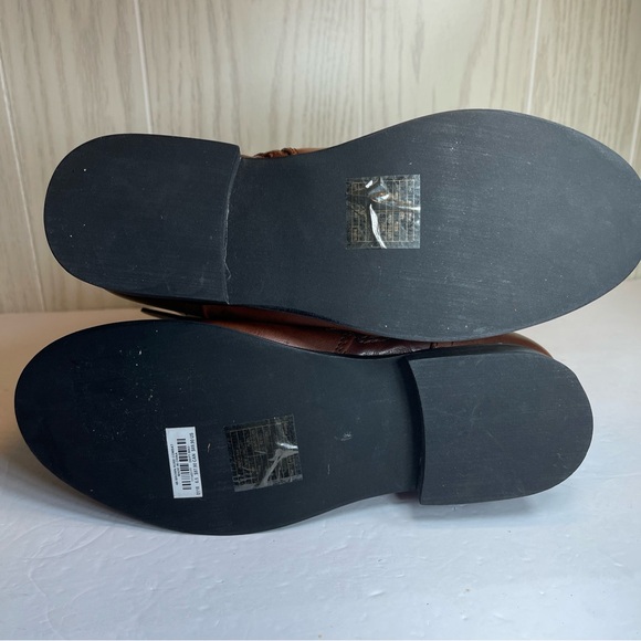 NEW ! Ladies size 6.5 Torrid Rose Embossed Combat Boots - Brown Faux Leather - Picture 9 of 16